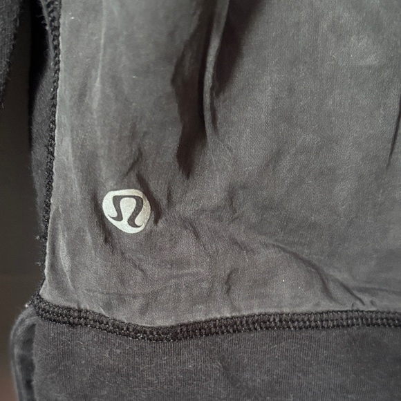 Lululemon Black Crewneck Sweatshirt - Picture 2 of 4